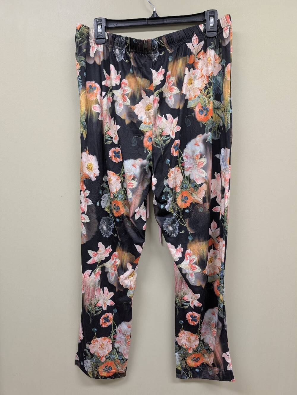 Floral Satin Pajama Set - Black Multi - Picture 5 of 10